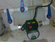 裝個(gè)地?zé)嵫h(huán)泵，暖氣一開家里24小時(shí)都不冷！